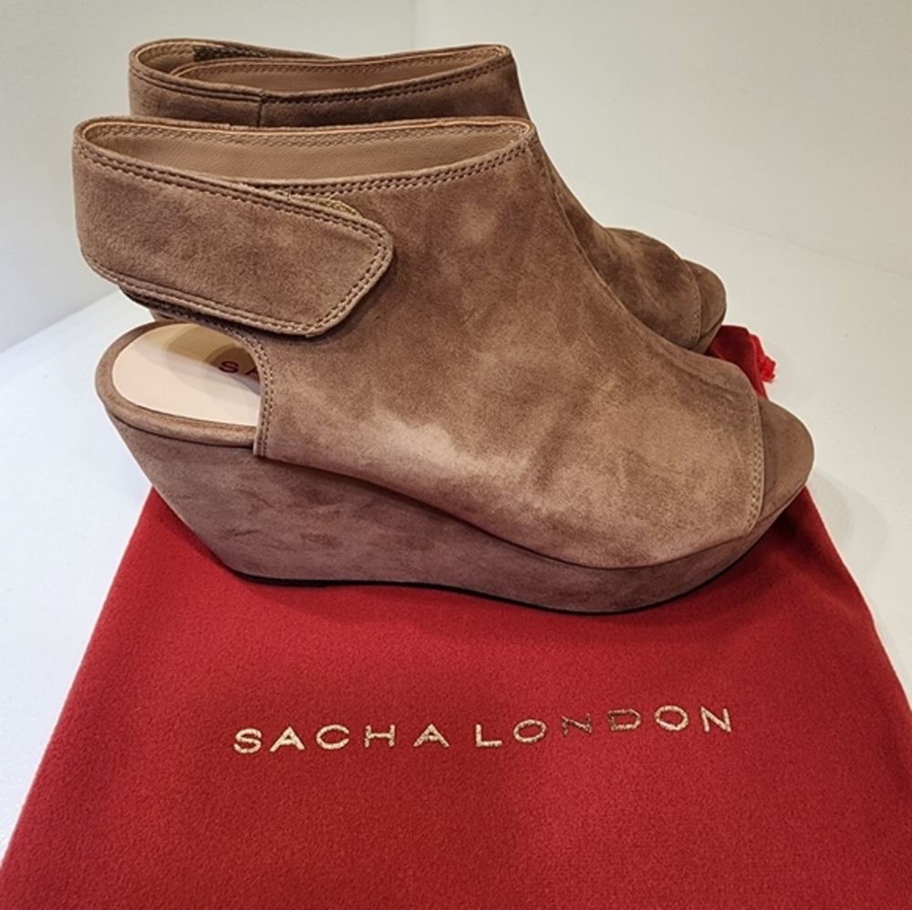 Sacha London Women's Taupe Suede Wedge Sandals - Size 6.5